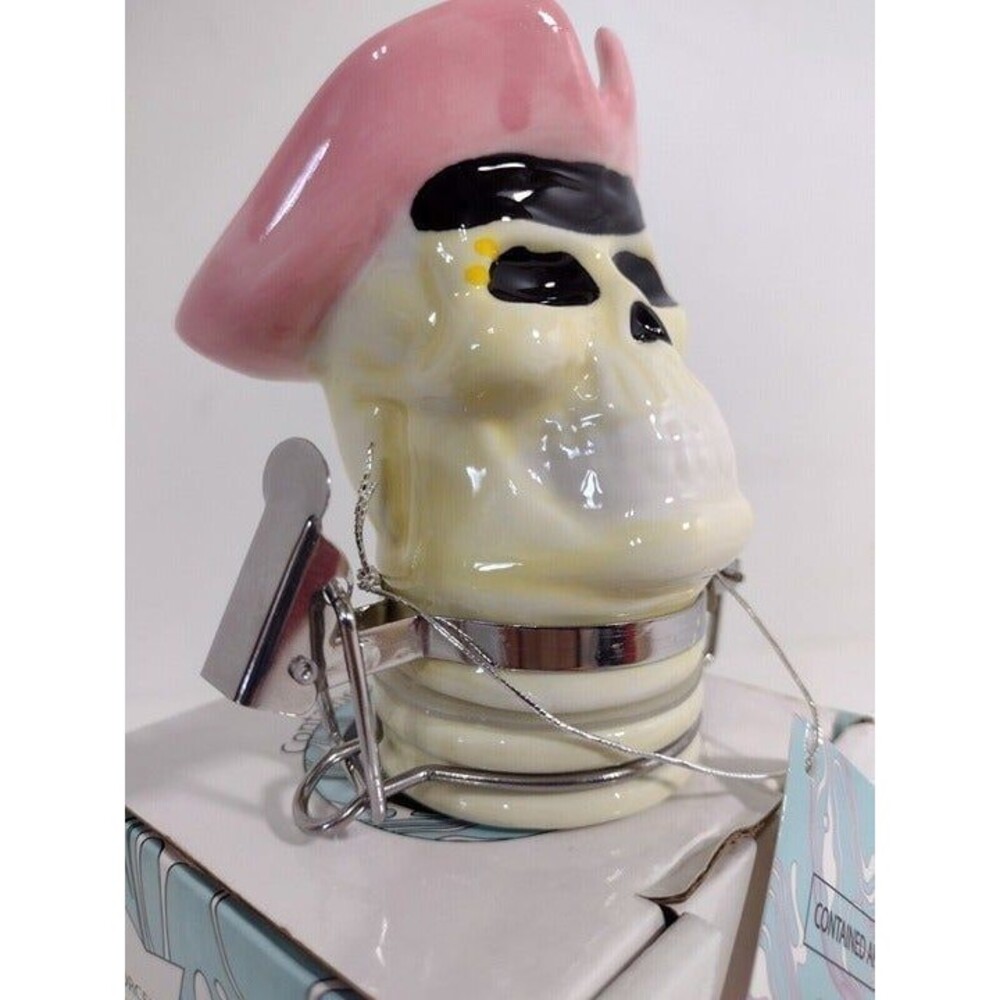 Cursed Treasure Skull Jar – 50mL Pirate Stash & Spice Keeper Hidden Gothic Decor - Picture 4 of 4